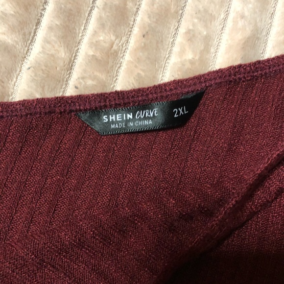 Burgundy One-Shoulder 2XL Fitted Crop Top, with Knit Texture - Picture 5 of 7